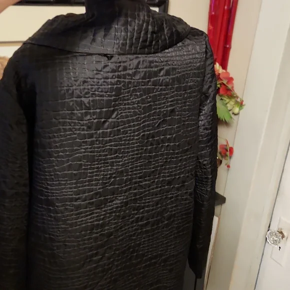 Vintage Black Trench Coat - Picture 5 of 10